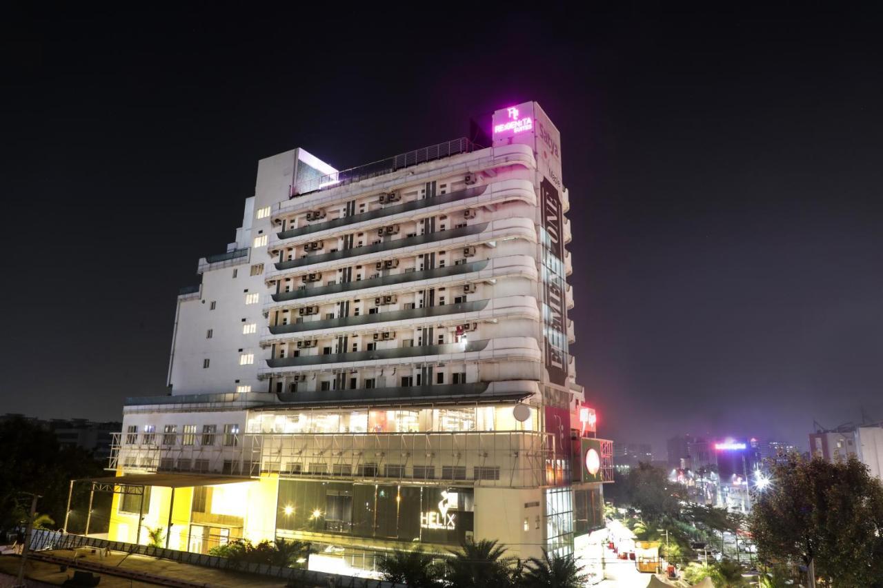 Regenta Suites Gurugram, Sohna Road, Sector 49 Gurgaon Buitenkant foto